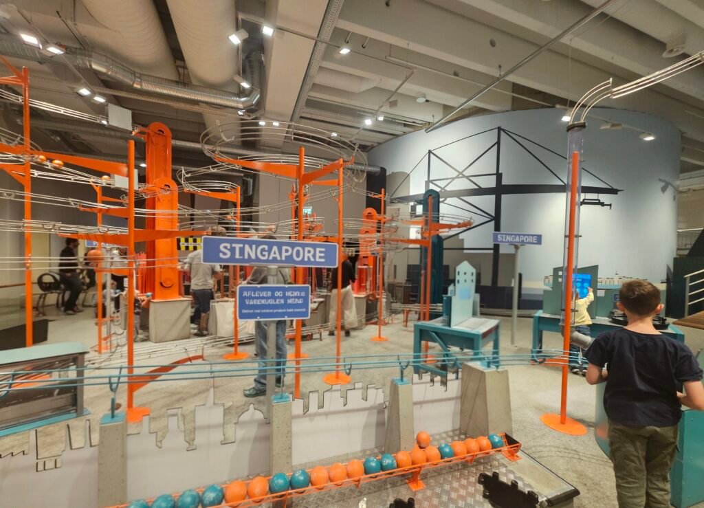 Hands-on science exhibits at the Experimentarium, Copenhagen
