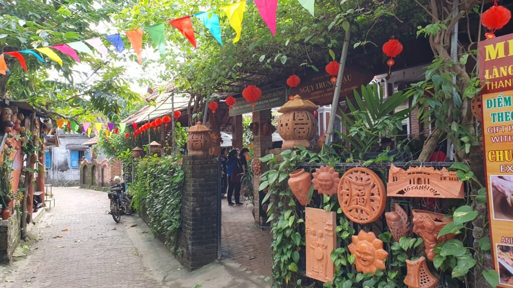 Visit Thanh Ha Pottery Village in Da Nang with kids 4