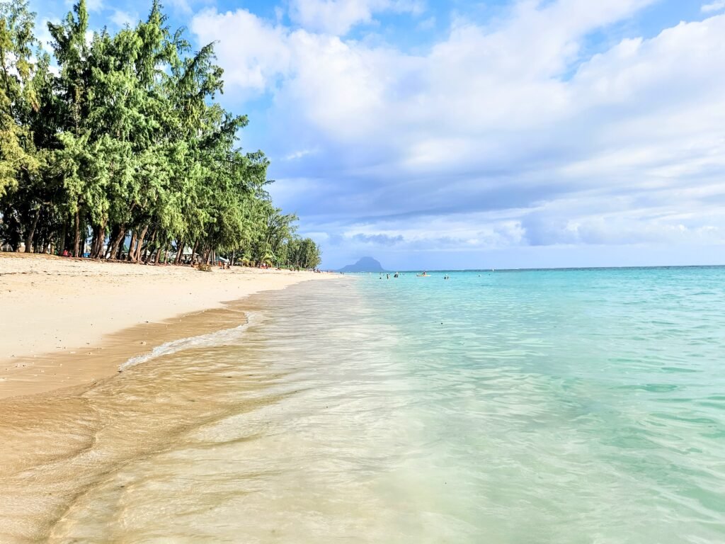 Exploring the Mauritian countryside with kids