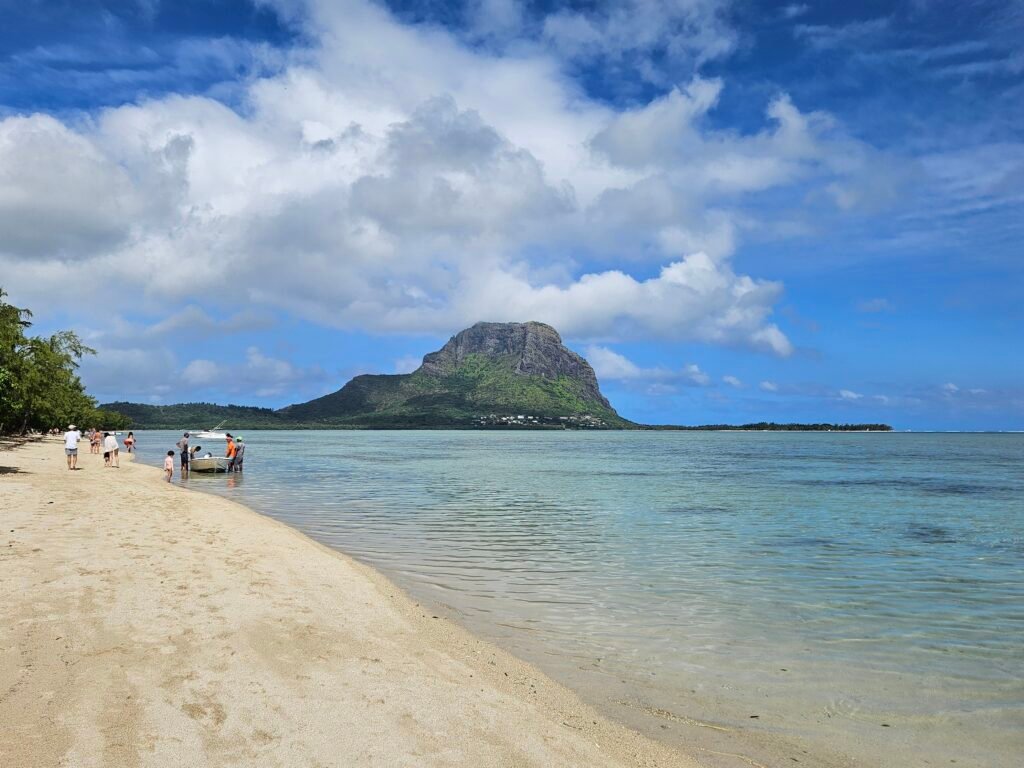 Île aux Bénitiers island beach, Mauritius