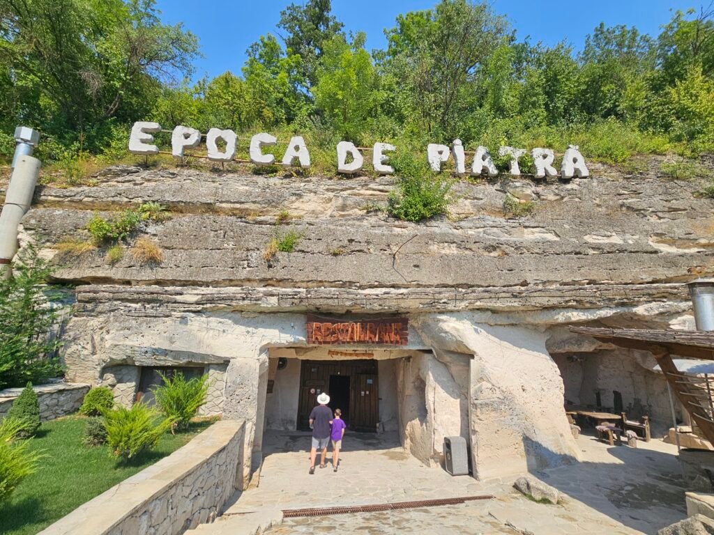 Cave-style dining room at Epoca de Pietra restaurant near Old Orhei