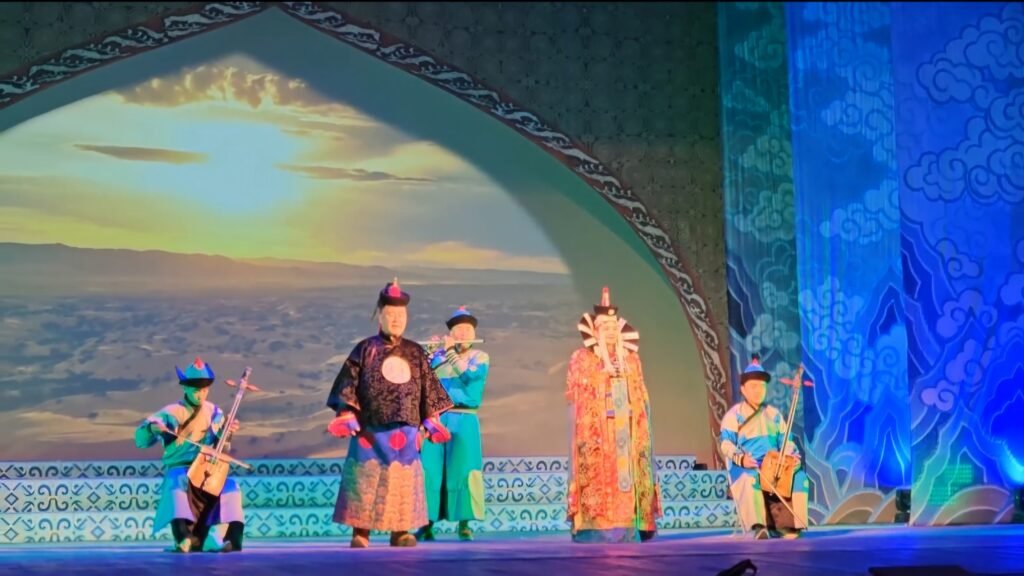 Mongolian Grand Theatre of National Arts performance with throat singing and morin khuur